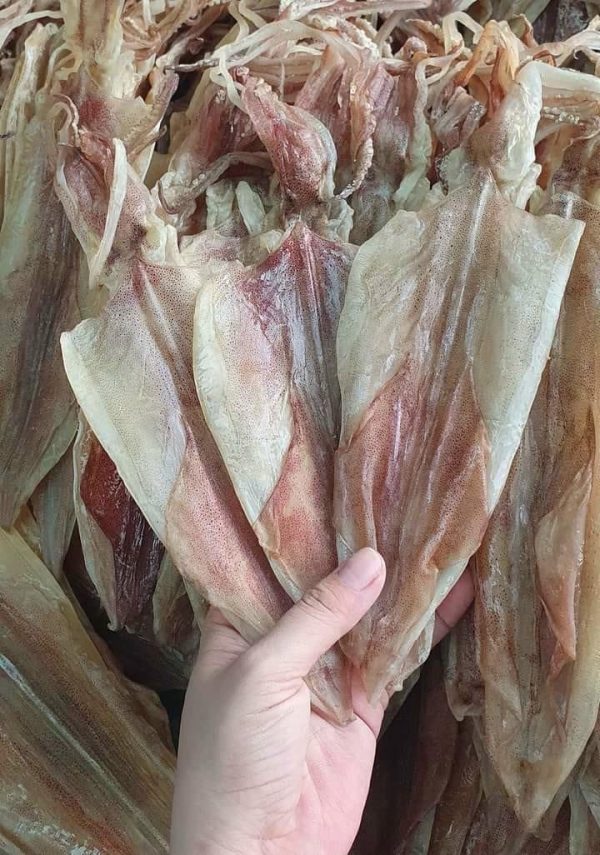Mực khô câu tay